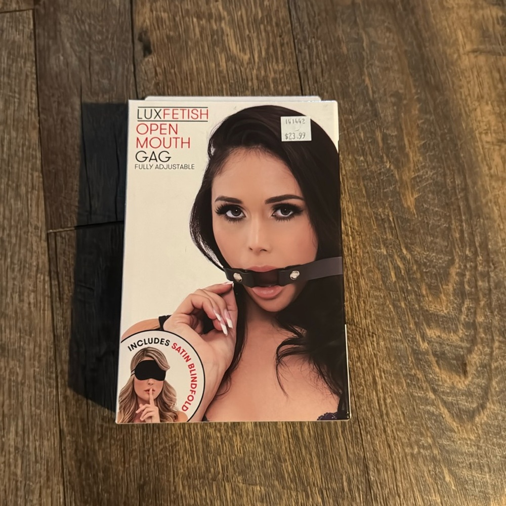 Brand Neww NEVER OPENED LuxFetish Open Mouth Gag fully adjustable